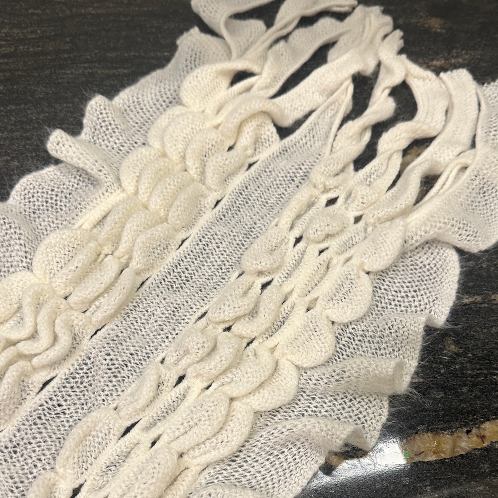Elegant Cream Knit Scarf - Picture 5 of 5